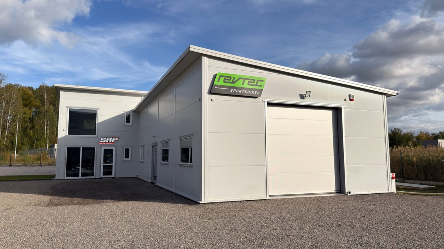 SRP Racing Project workshop — service hall